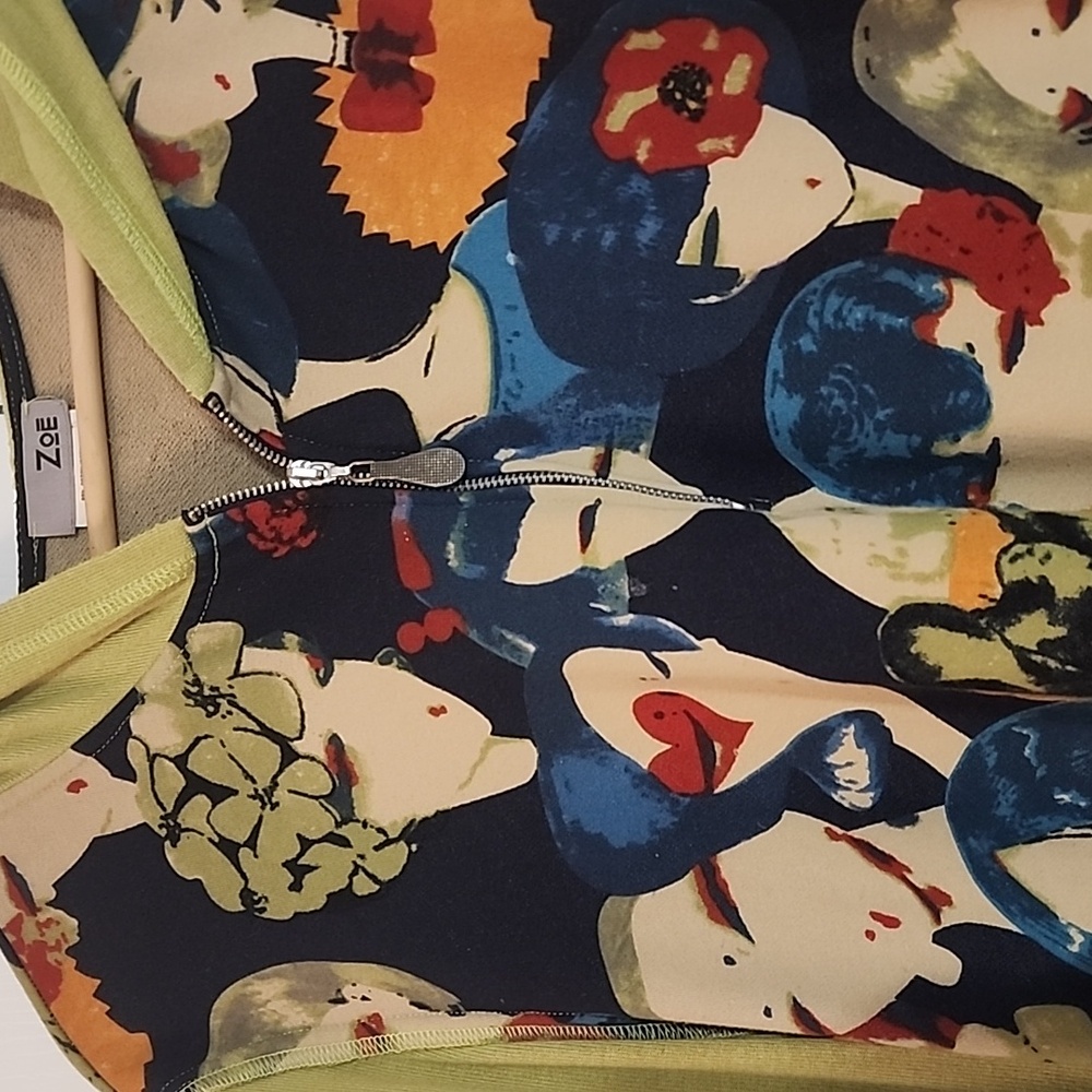 ZOE Multicolor Hooded Print Top